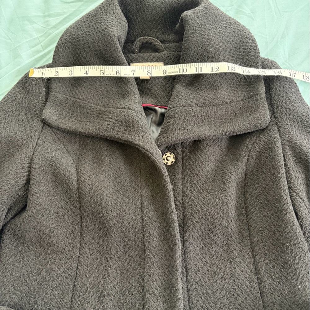 Elegant Black Women's Coat - Picture 8 of 12